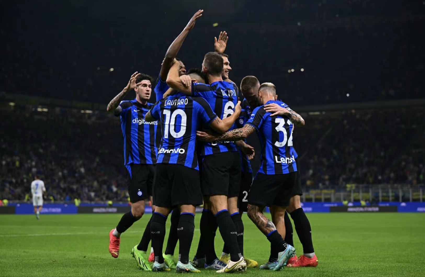 载lol新手成长礼包-赛前山东男篮调整名单以备欧冠，门线救险环节打磨，更衣室稳定，赛季目标并未改变的简单介绍