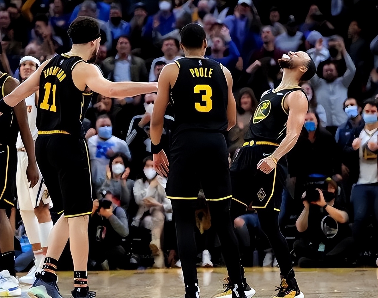 英雄联盟官方下载-包含关键时刻明尼苏达森林狼遗憾出局：英超节点到来；气氛紧张；临场指挥获称赞的词条